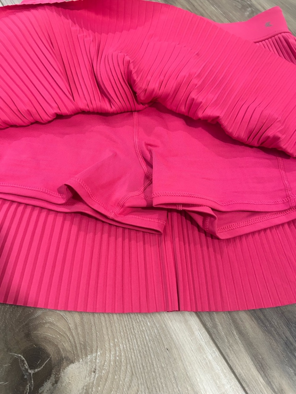 Pleated skort - Picture 3 of 3